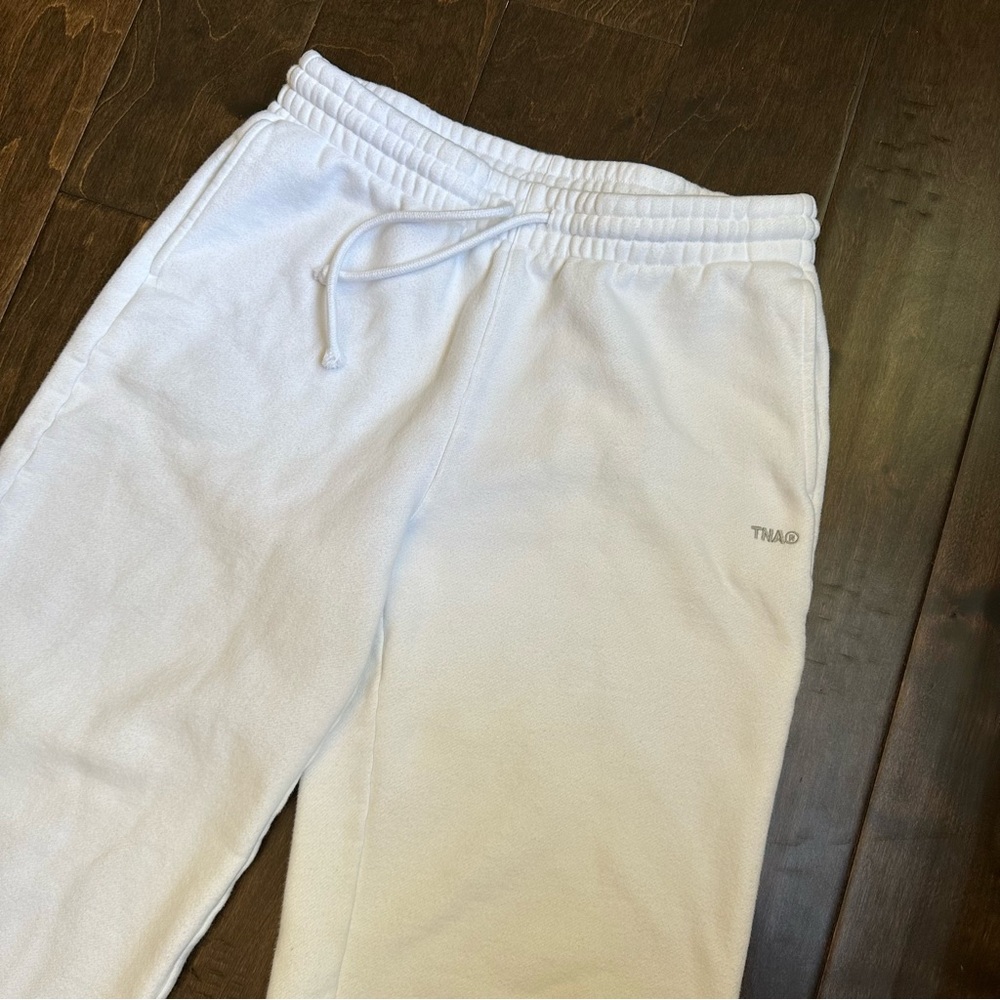 Aritzia TNA Sweatfleece Cozy Fleece Boyfriend Fit White Wide Leg Sweatpants
